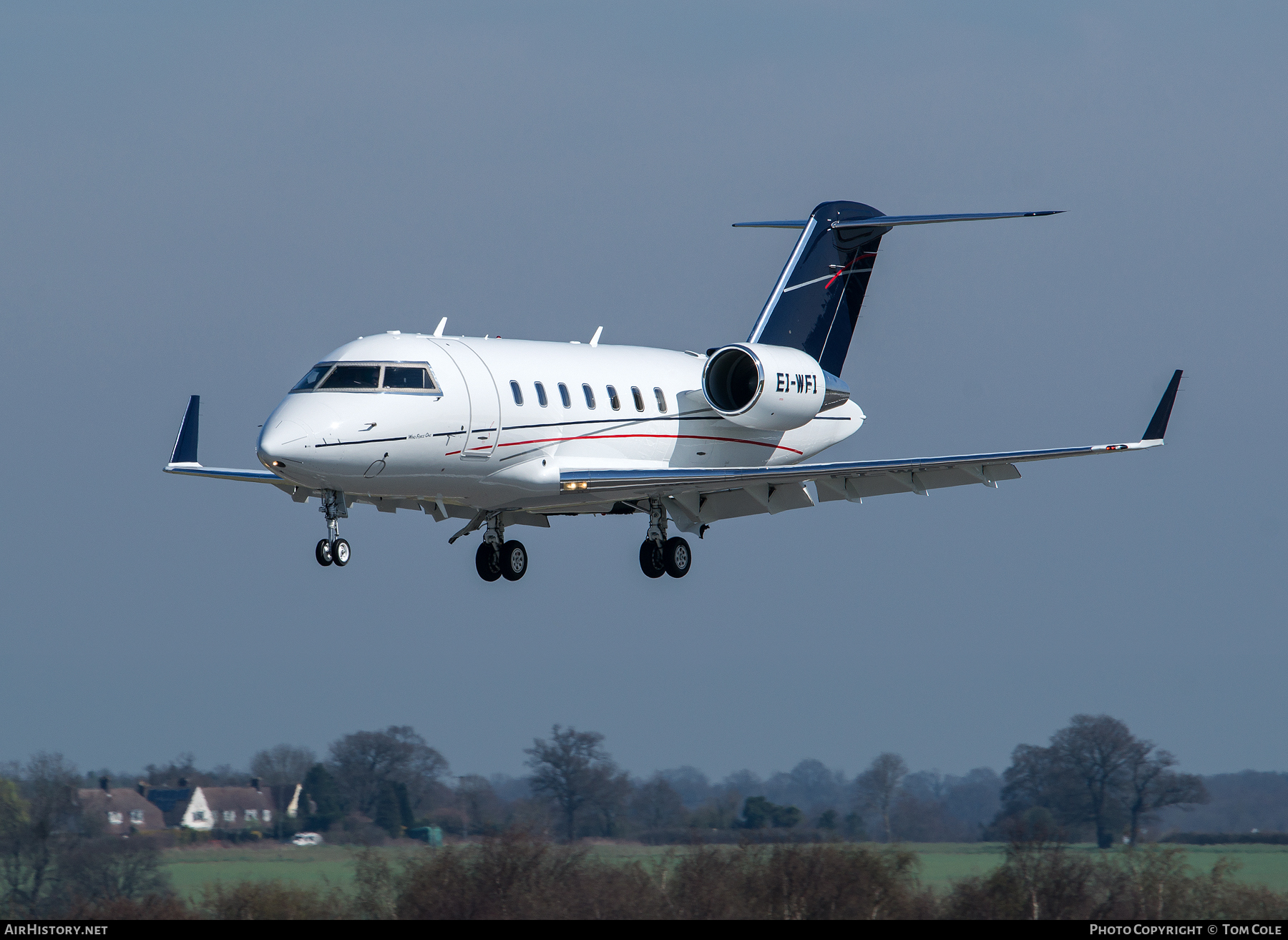 Aircraft Photo of EI-WFI | Bombardier Challenger 605 (CL-600-2B16) | AirHistory.net #67470