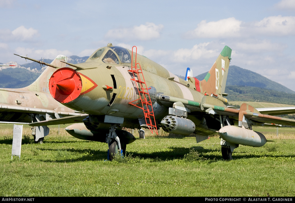 Aircraft Photo of 2220 | Sukhoi Su-22M4 | Slovakia - Air Force | AirHistory.net #67648