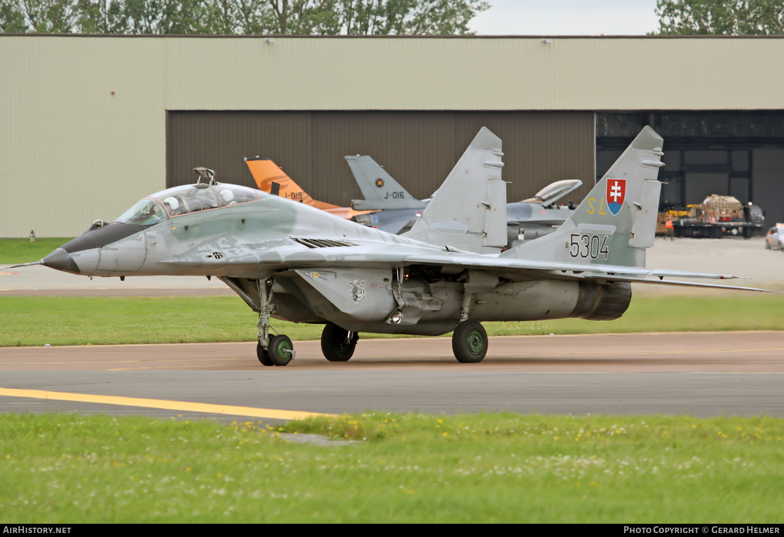 Aircraft Photo of 5304 | Mikoyan-Gurevich MiG-29UBS (9-51) | Slovakia - Air Force | AirHistory.net #67885