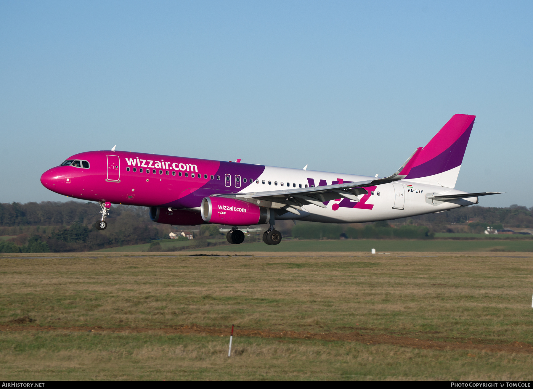 Aircraft Photo of HA-LYF | Airbus A320-232 | Wizz Air | AirHistory.net #67886