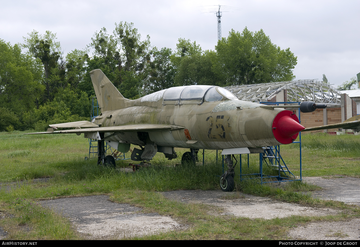 Aircraft Photo of 258 | Mikoyan-Gurevich MiG-21U-400 | East Germany - Air Force | AirHistory.net #68240