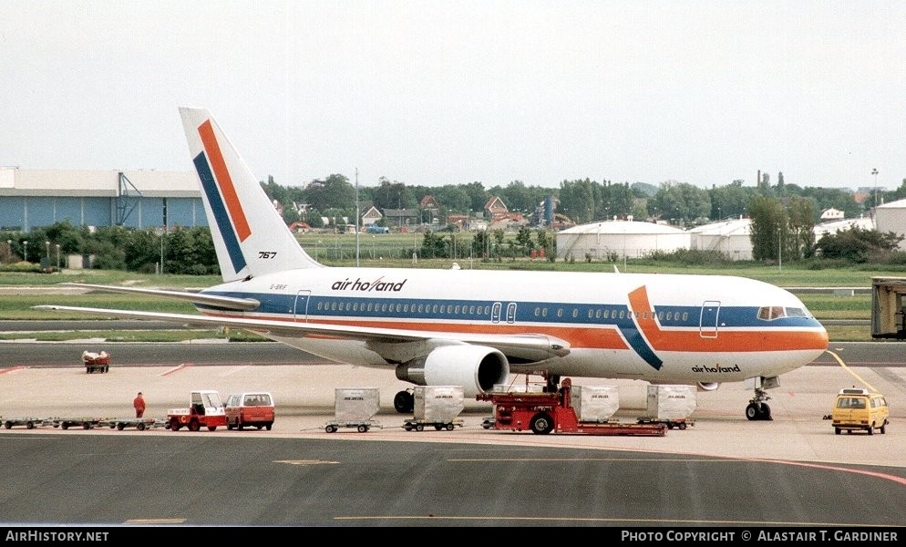 Aircraft Photo of G-BRIF | Boeing 767-204/ER | Air Holland | AirHistory.net #68357