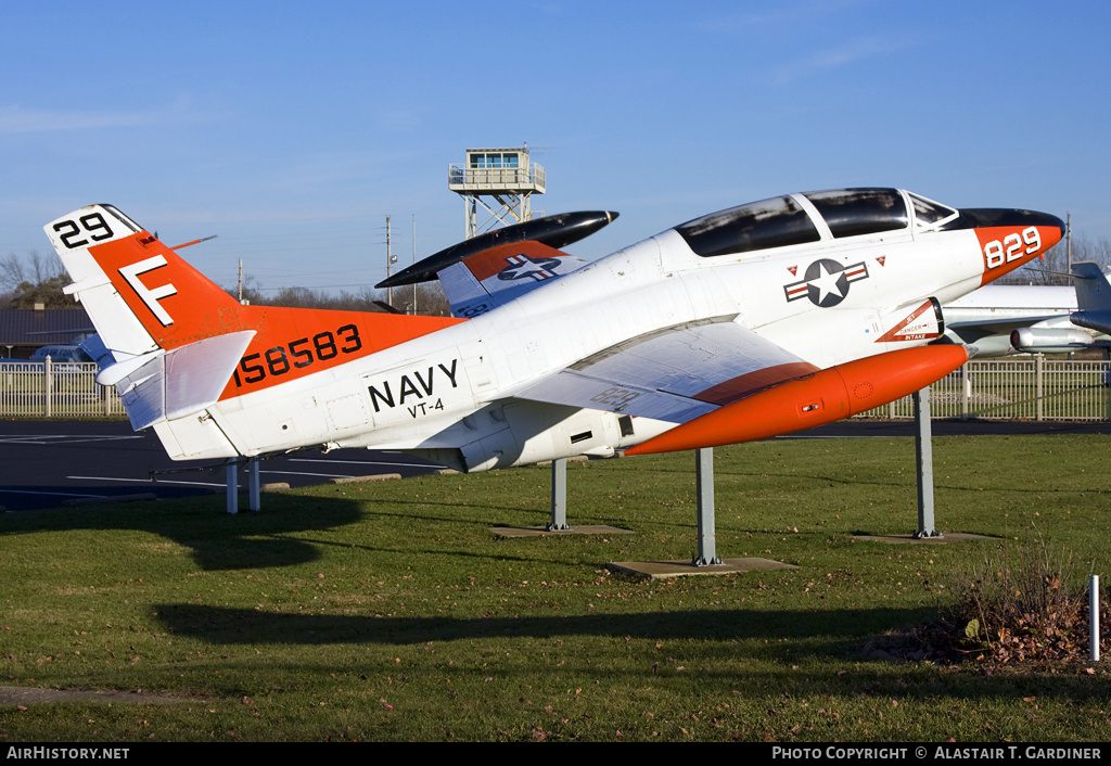 Aircraft Photo of 158583 | North American Rockwell T-2C Buckeye | USA - Navy | AirHistory.net #68647