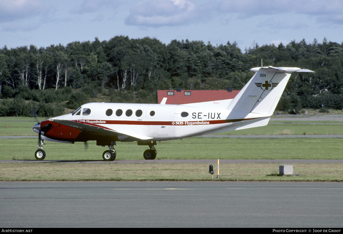 Aircraft Photo of SE-IUX | Beech 200 Super King Air | SOS Flygambulans | AirHistory.net #68752