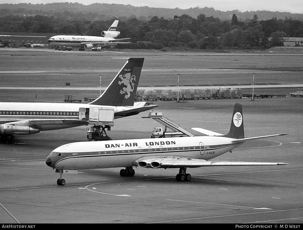 Aircraft Photo of G-ARJN | De Havilland D.H. 106 Comet 4B | Dan-Air London | AirHistory.net #68815