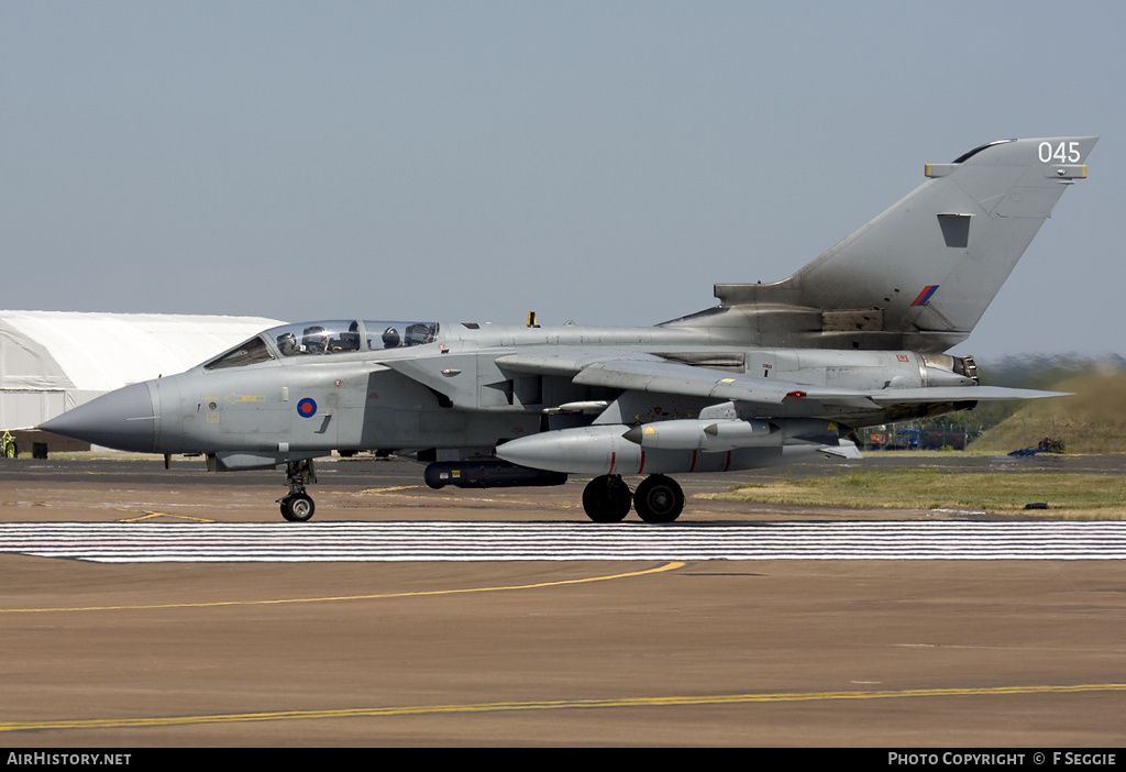 Aircraft Photo of ZA553 | Panavia Tornado GR4 | UK - Air Force | AirHistory.net #68963