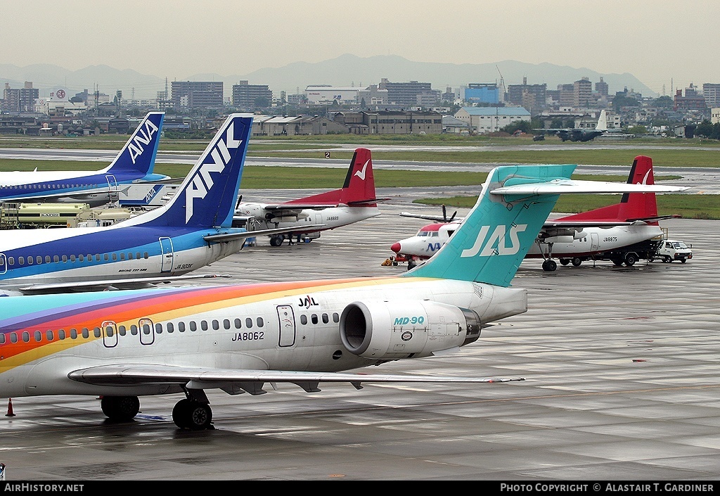 Aircraft Photo of JA8062 | McDonnell Douglas MD-90-30 | Japan Air System - JAS | AirHistory.net #69067