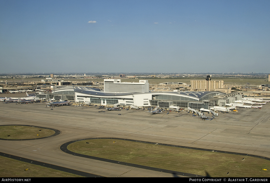 Airport photo of Dallas / Fort Worth - International (KDFW / DFW) in Texas, United States | AirHistory.net #69172