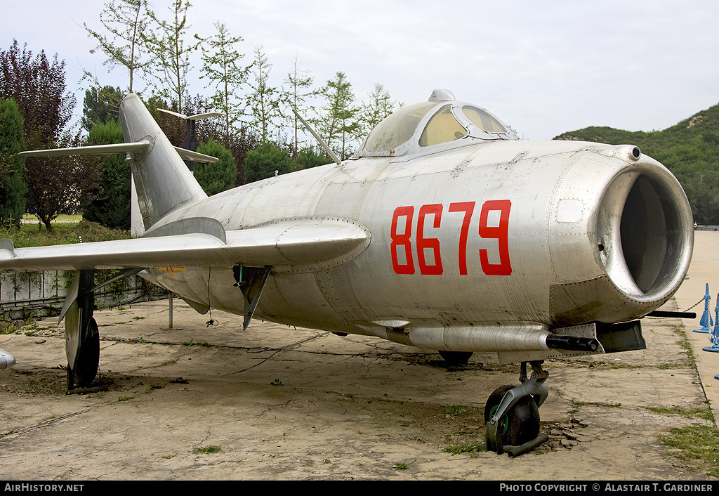 Aircraft Photo of 8679 | Mikoyan-Gurevich MiG-17 | China - Air Force | AirHistory.net #69330