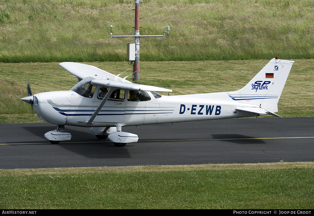 Aircraft Photo of D-EZWB | Cessna 172S Skyhawk SP | AirHistory.net #69816