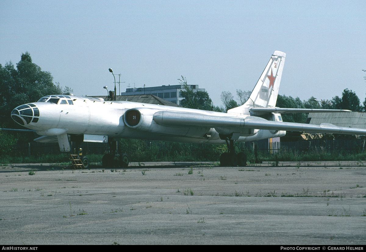 Aircraft Photo of 21 red | Tupolev Tu-16 | Russia - Air Force | AirHistory.net #69974