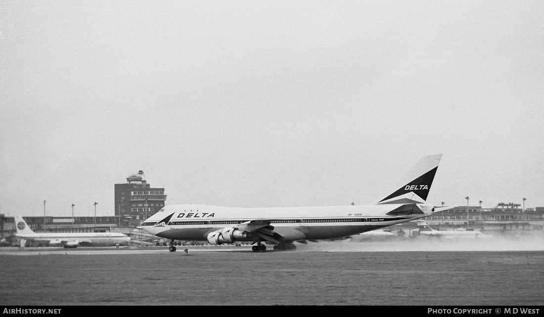 Aircraft Photo of N9898 | Boeing 747-132 | Delta Air Lines | AirHistory.net #70051