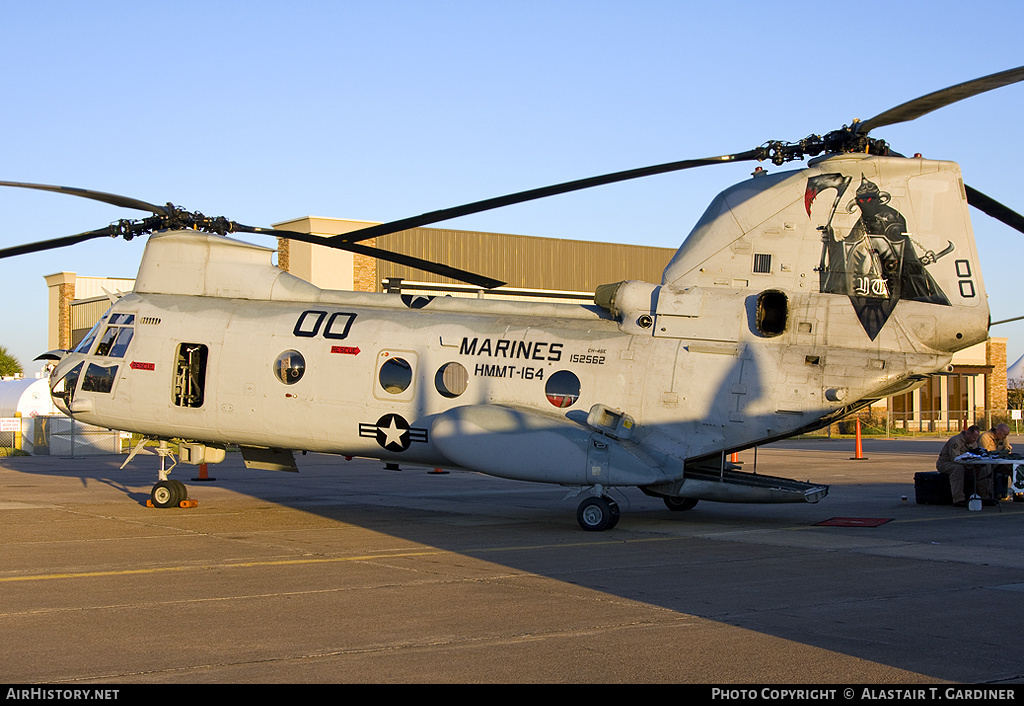Aircraft Photo of 152562 | Boeing Vertol CH-46E Sea Knight | USA - Marines | AirHistory.net #70088
