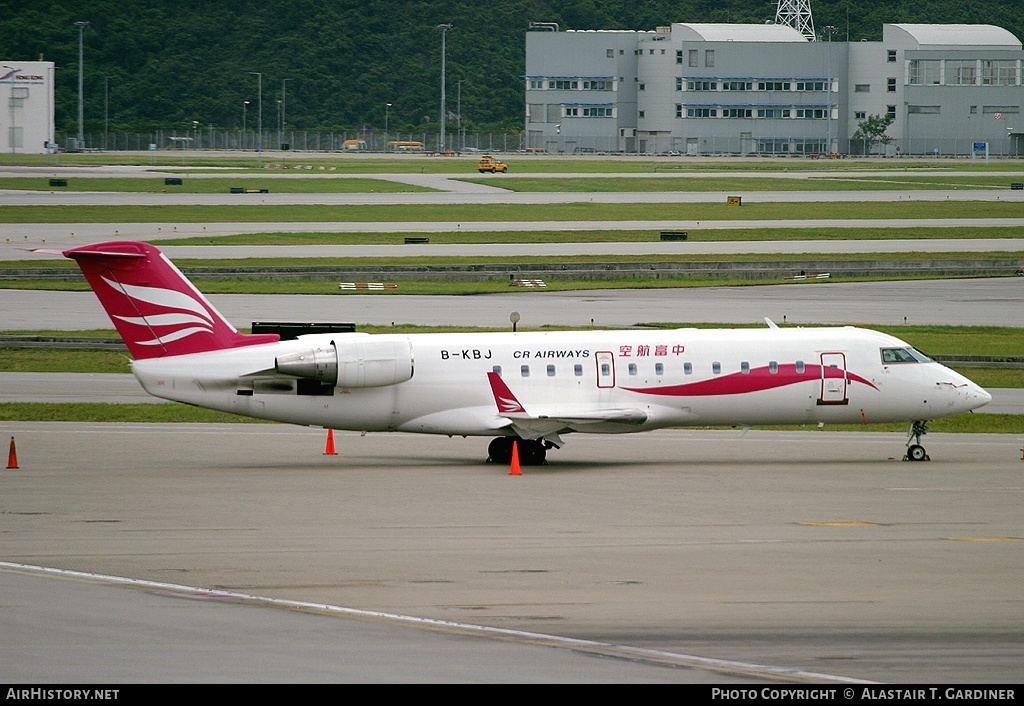 Aircraft Photo of B-KBJ | Bombardier CRJ-200LR (CL-600-2B19) | CR Airways | AirHistory.net #70107