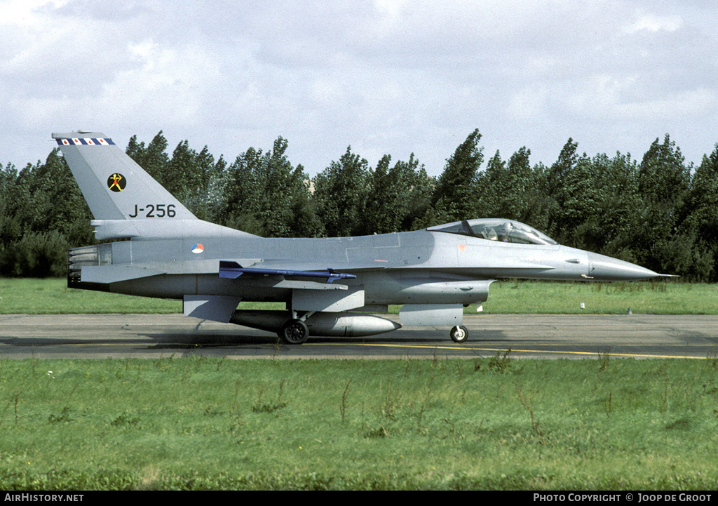 Aircraft Photo of J-256 | General Dynamics F-16A Fighting Falcon | Netherlands - Air Force | AirHistory.net #70236