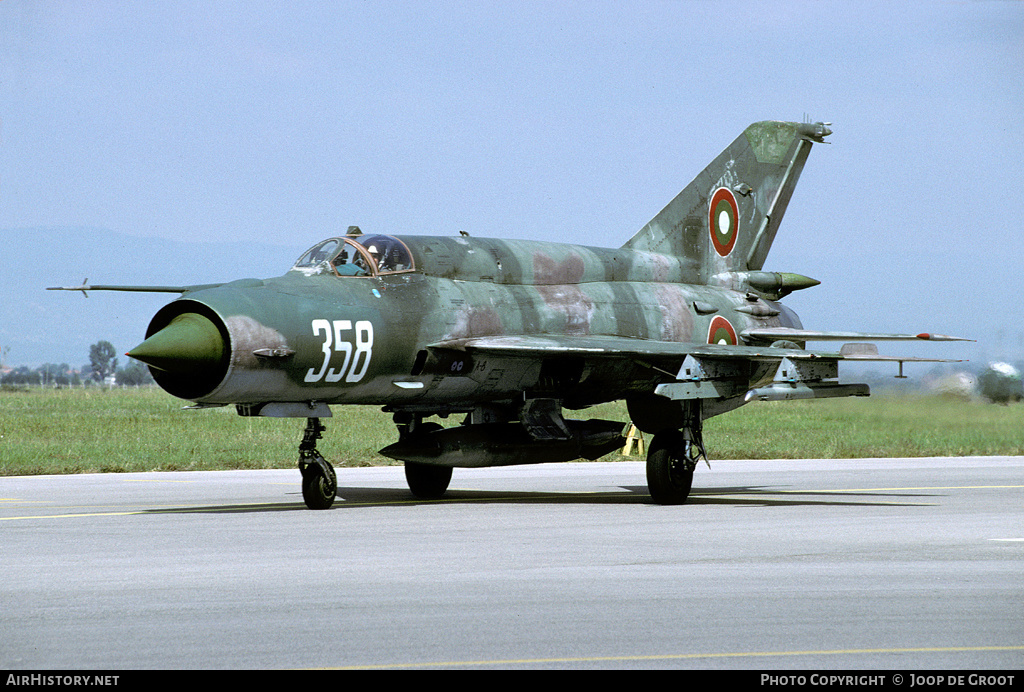 Aircraft Photo of 358 | Mikoyan-Gurevich MiG-21bis | Bulgaria - Air Force | AirHistory.net #70279