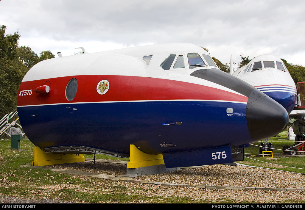 Aircraft Photo of XT575 | Vickers 837 Viscount | UK - Air Force | AirHistory.net #70432