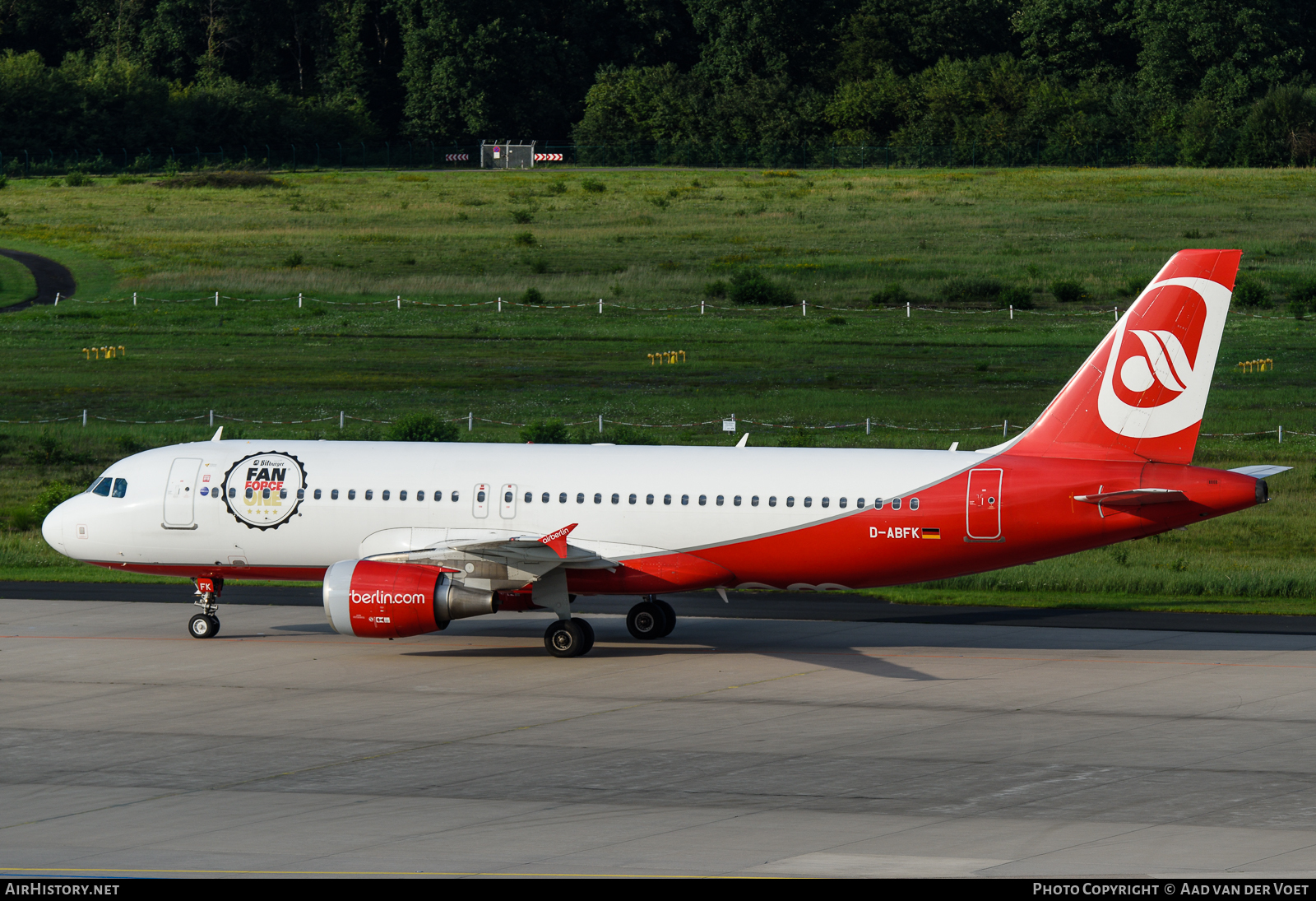 Aircraft Photo of D-ABFK | Airbus A320-214 | Air Berlin | AirHistory.net #70516