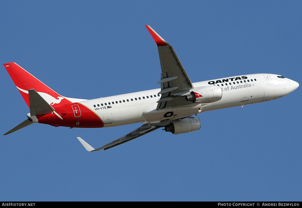 Aircraft Photo of VH-VYE | Boeing 737-838 | Qantas | AirHistory.net #70537