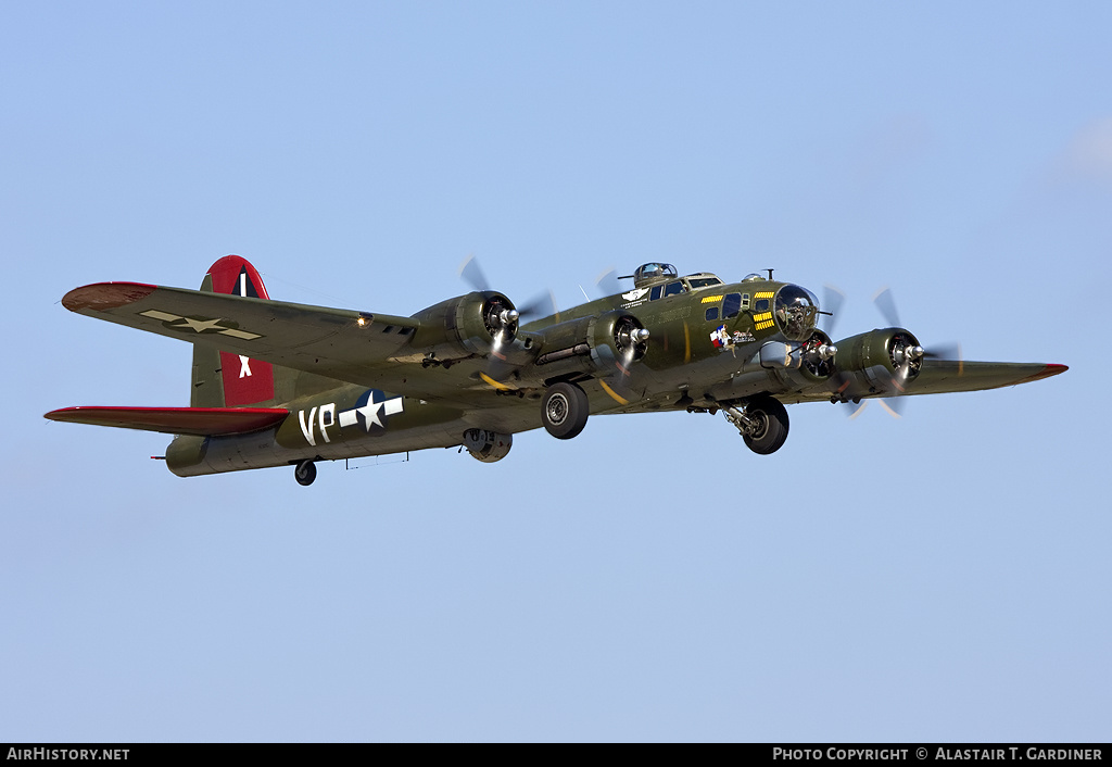 Aircraft Photo of N7227C / 483872 | Boeing B-17G Flying Fortress | Commemorative Air Force | USA - Air Force | AirHistory.net #70574
