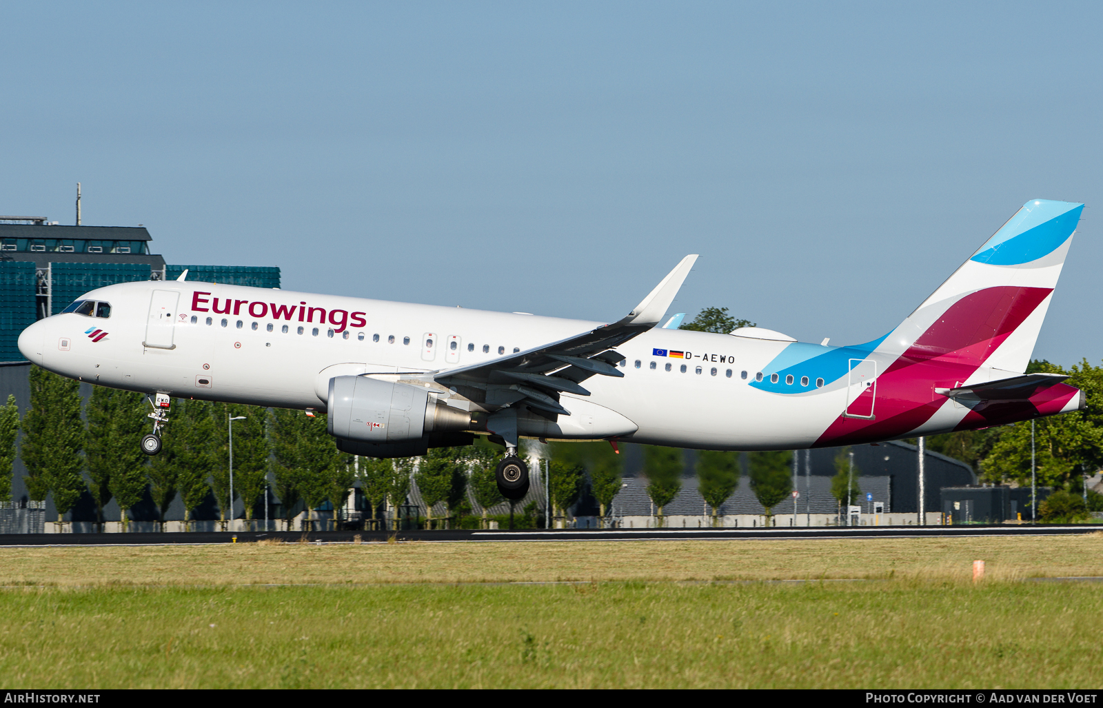 Aircraft Photo of D-AEWO | Airbus A320-214 | Eurowings | AirHistory.net #70617