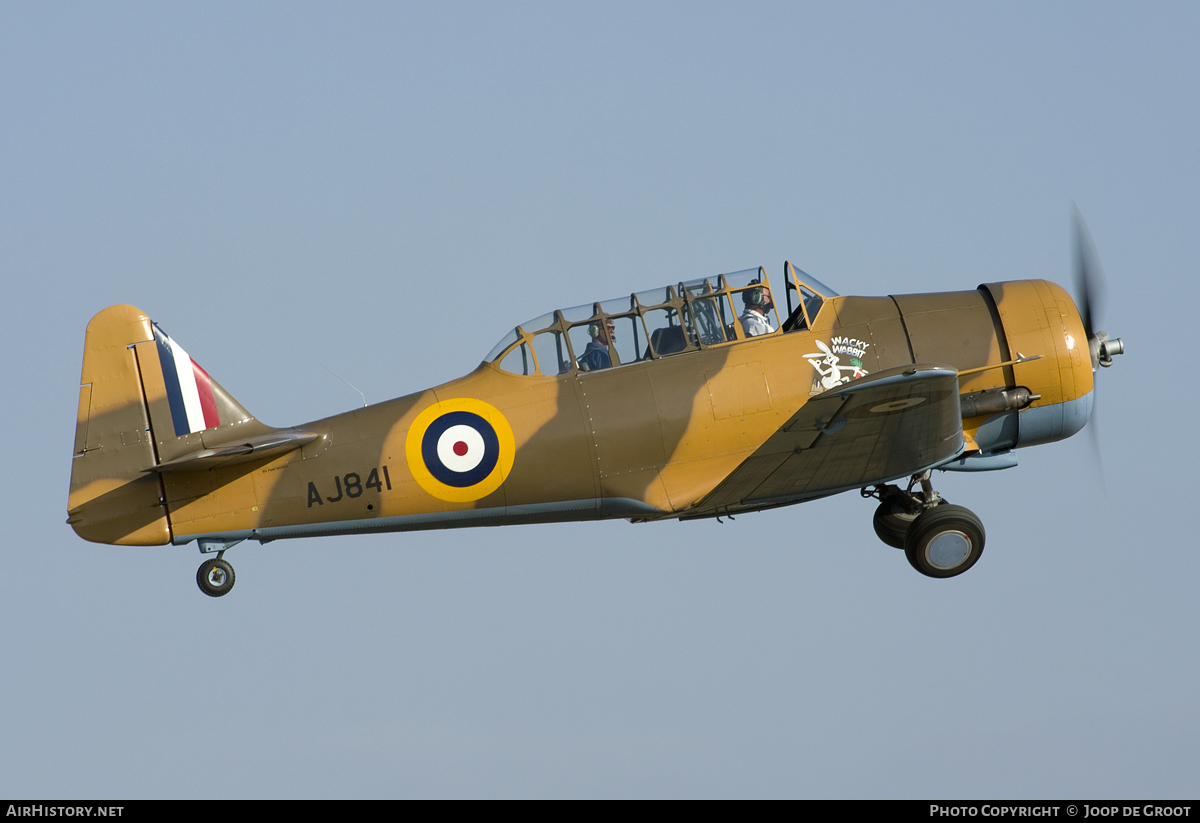 Aircraft Photo of G-BJST / AJ841 | North American T-6H Harvard Mk IV | UK - Air Force | AirHistory.net #70730