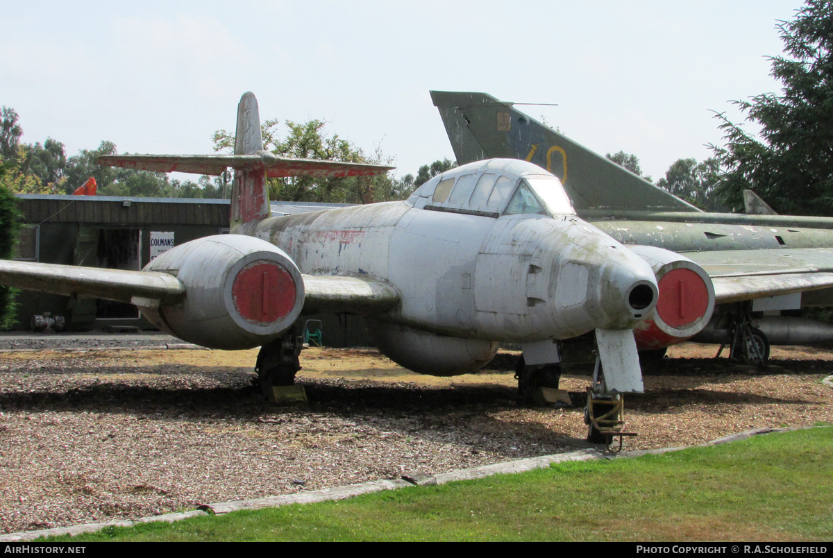 Aircraft Photo of WL375 | Gloster Meteor T7 (Mod) | UK - Air Force | AirHistory.net #70759