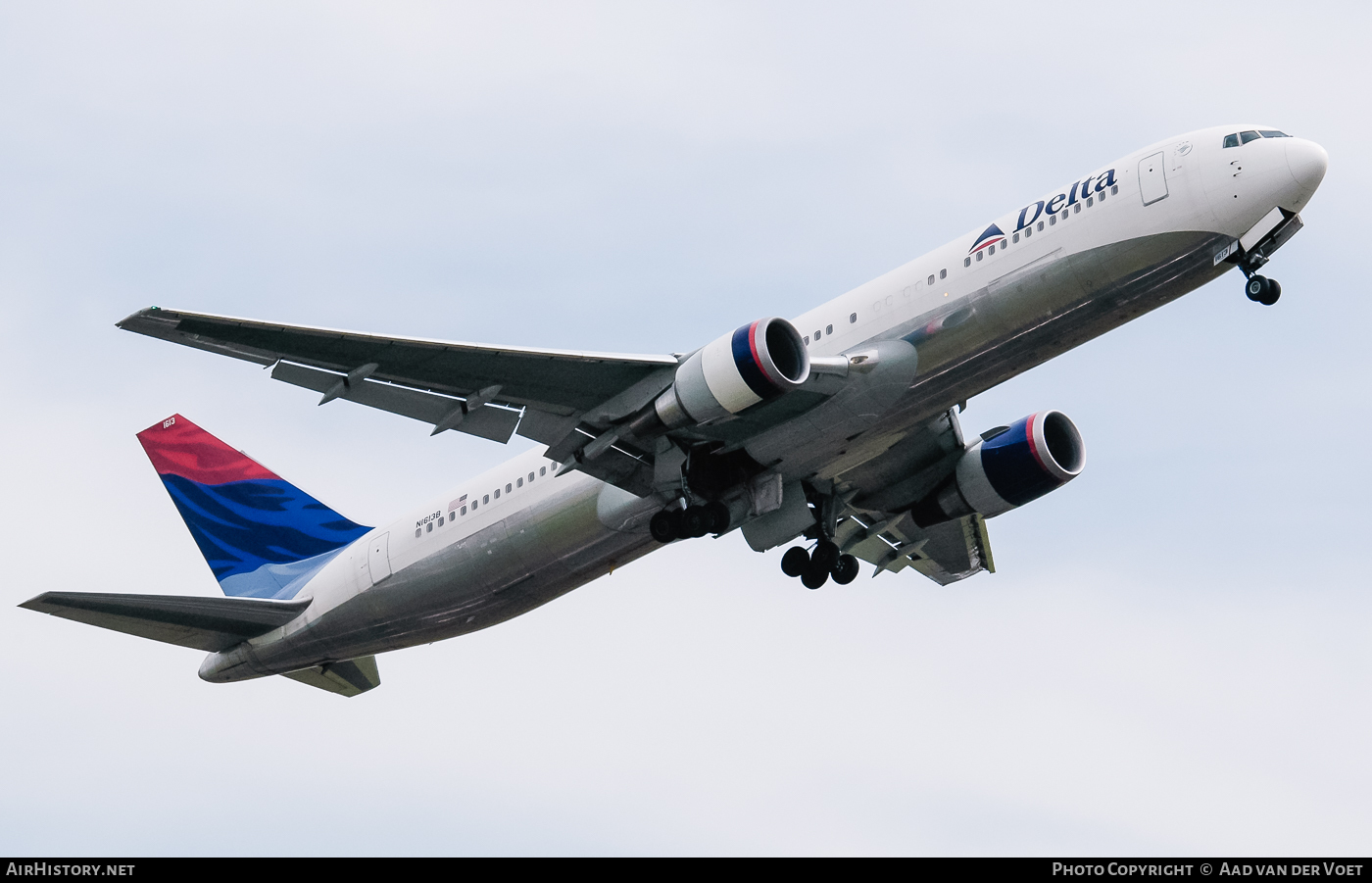 Aircraft Photo of N1613B | Boeing 767-332/ER | Delta Air Lines | AirHistory.net #70952