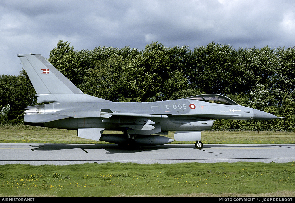Aircraft Photo of E-005 | General Dynamics F-16A Fighting Falcon | Denmark - Air Force | AirHistory.net #70958