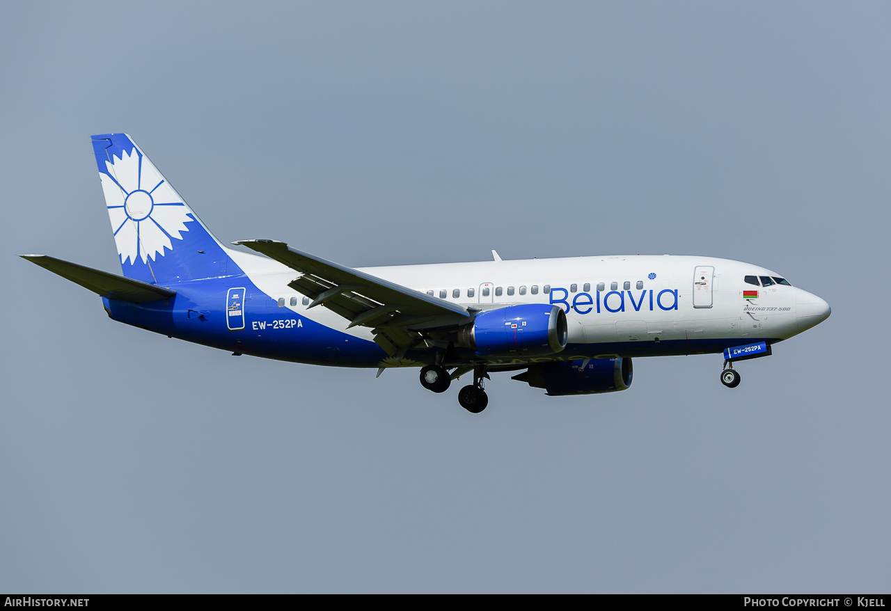 Aircraft Photo of EW-252PA | Boeing 737-524 | Belavia | AirHistory.net #70991