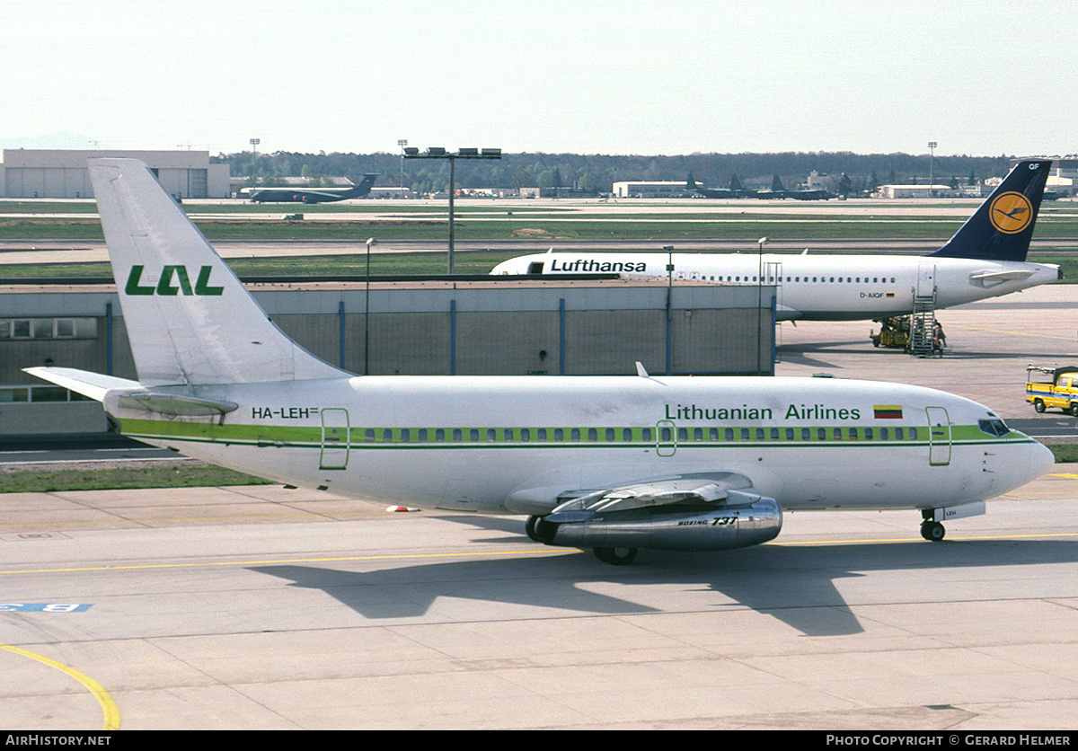 Aircraft Photo of HA-LEH | Boeing 737-2Q8/Adv | Lithuanian Airlines | AirHistory.net #71102