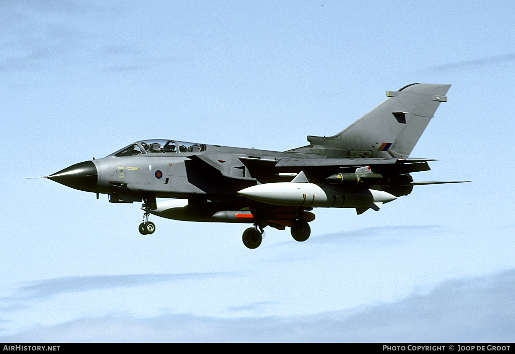 Aircraft Photo of ZA465 | Panavia Tornado GR1B | UK - Air Force | AirHistory.net #71120