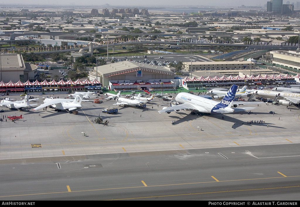 Airport photo of Dubai - International (OMDB / DXB) in United Arab Emirates | AirHistory.net #71240