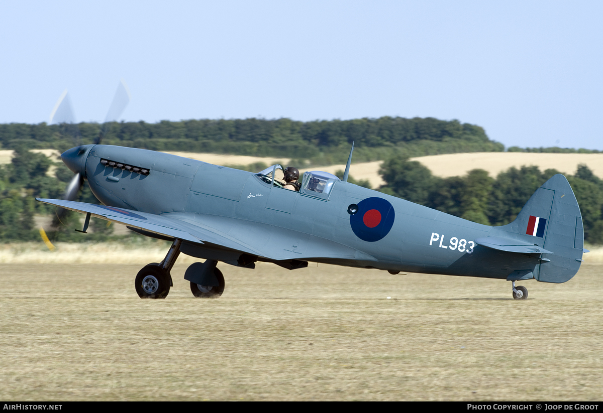 Aircraft Photo of G-PRXI / PL983 | Supermarine 365 Spitfire PR11 | UK - Air Force | AirHistory.net #71246