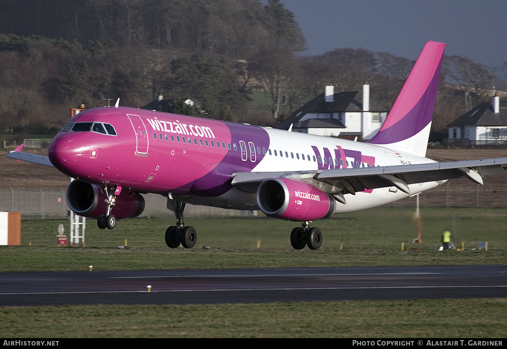 Aircraft Photo of HA-LPI | Airbus A320-232 | Wizz Air | AirHistory.net #71304