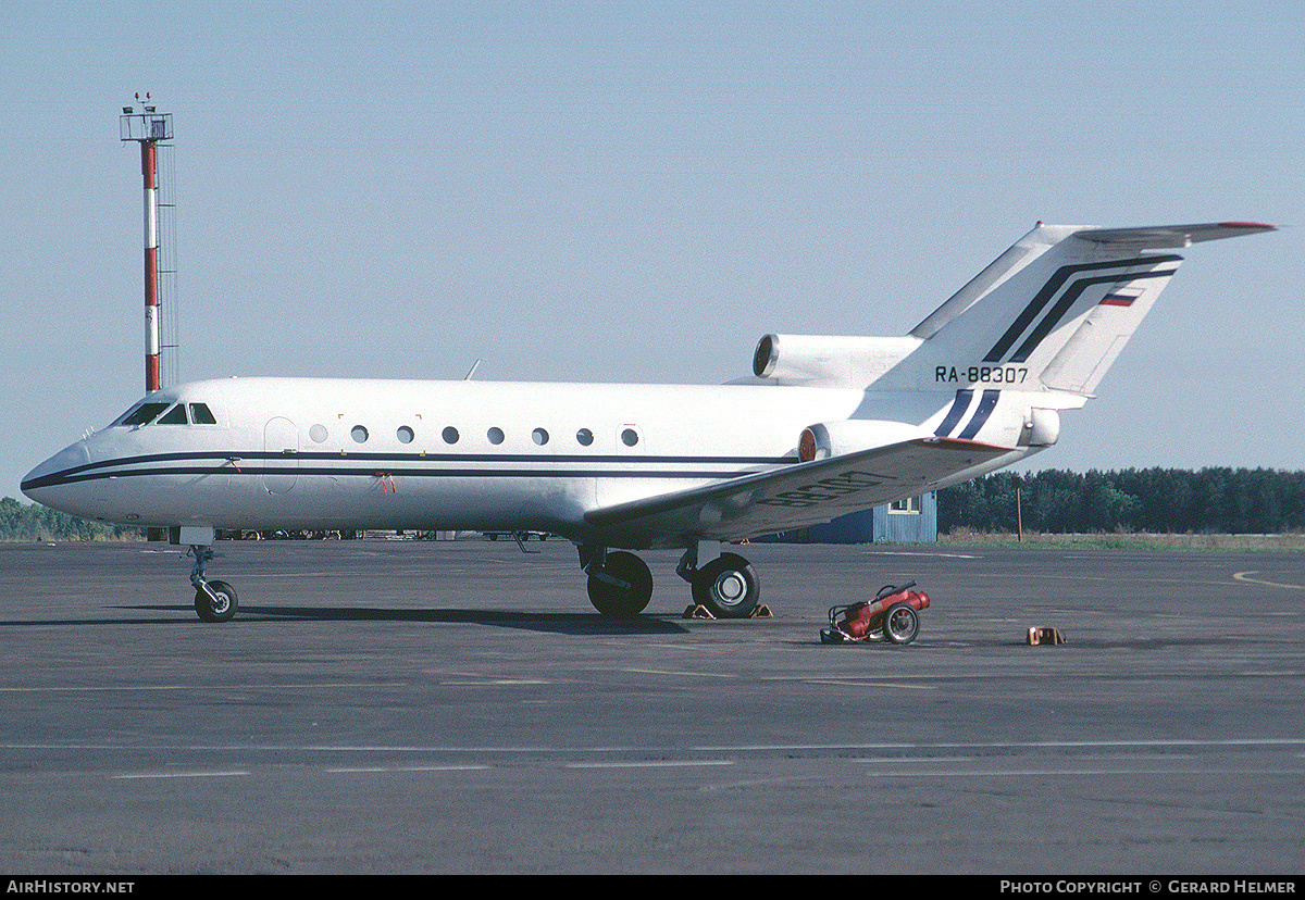 Aircraft Photo of RA-88307 | Yakovlev Yak-40 | Samara Airlines | AirHistory.net #71410