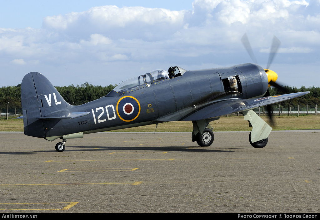 Aircraft Photo of G-RNHF / VX281 | Hawker Sea Fury T20 | UK - Navy | AirHistory.net #71460