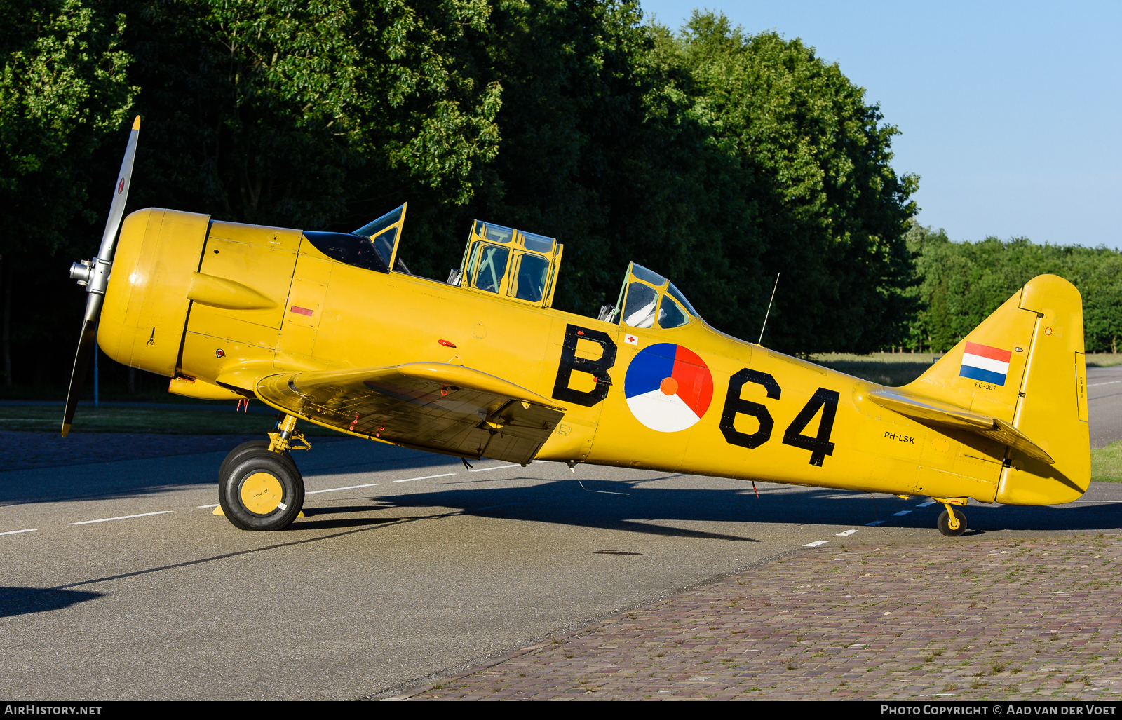 Aircraft Photo of PH-LSK / B-64 | North American AT-16 Harvard IIB | Netherlands - Air Force | AirHistory.net #71525