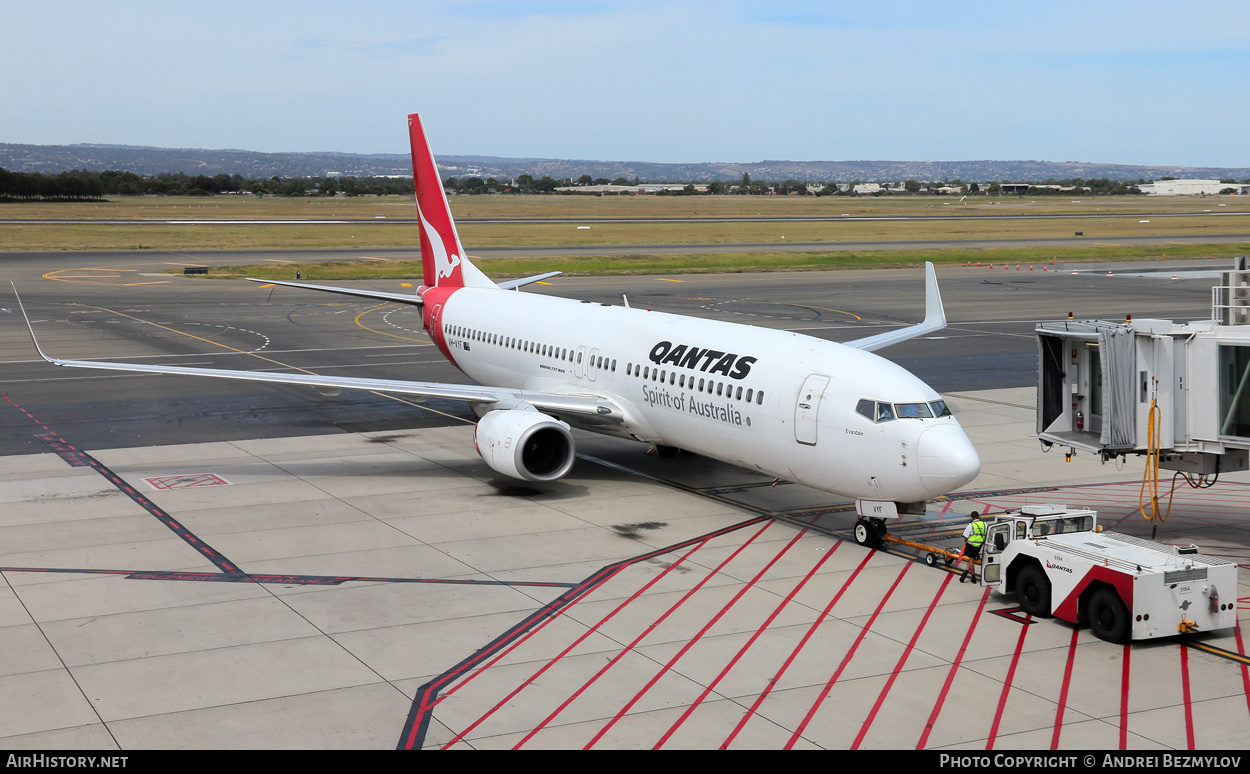 Aircraft Photo of VH-VYF | Boeing 737-838 | Qantas | AirHistory.net #71531