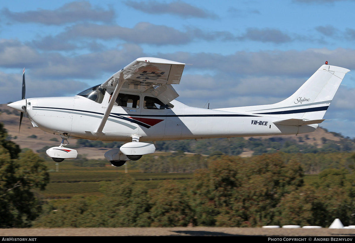 Aircraft Photo of VH-RCE | Cessna 182S Skylane | AirHistory.net #71631