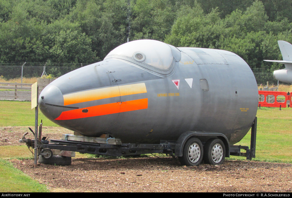 Aircraft Photo of WJ880 | English Electric Canberra T4 | UK - Air Force | AirHistory.net #71635