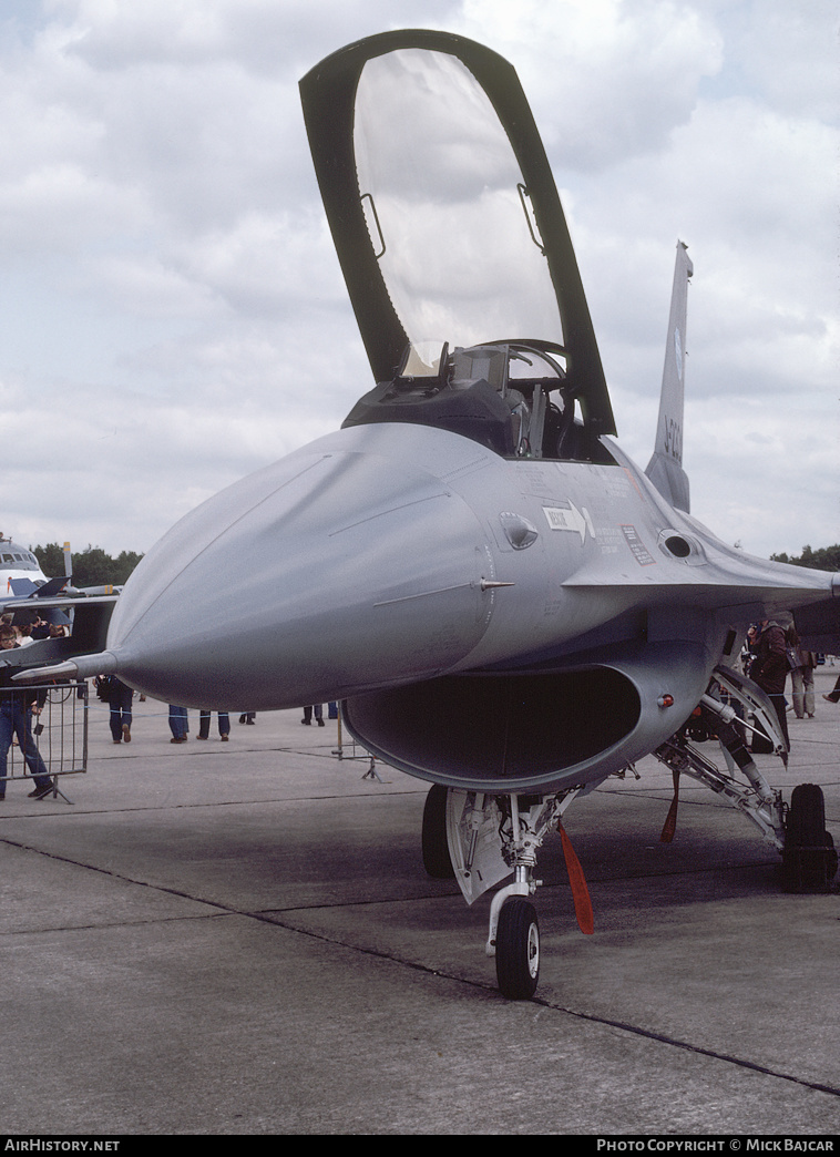 Aircraft Photo of J-232 | General Dynamics F-16A Fighting Falcon | Netherlands - Air Force | AirHistory.net #71710