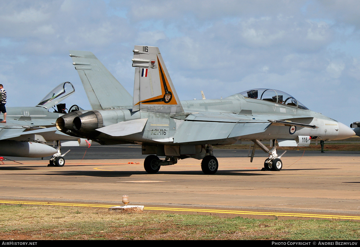 Aircraft Photo of A21-116 | McDonnell Douglas F/A-18B Hornet | Australia - Air Force | AirHistory.net #71806