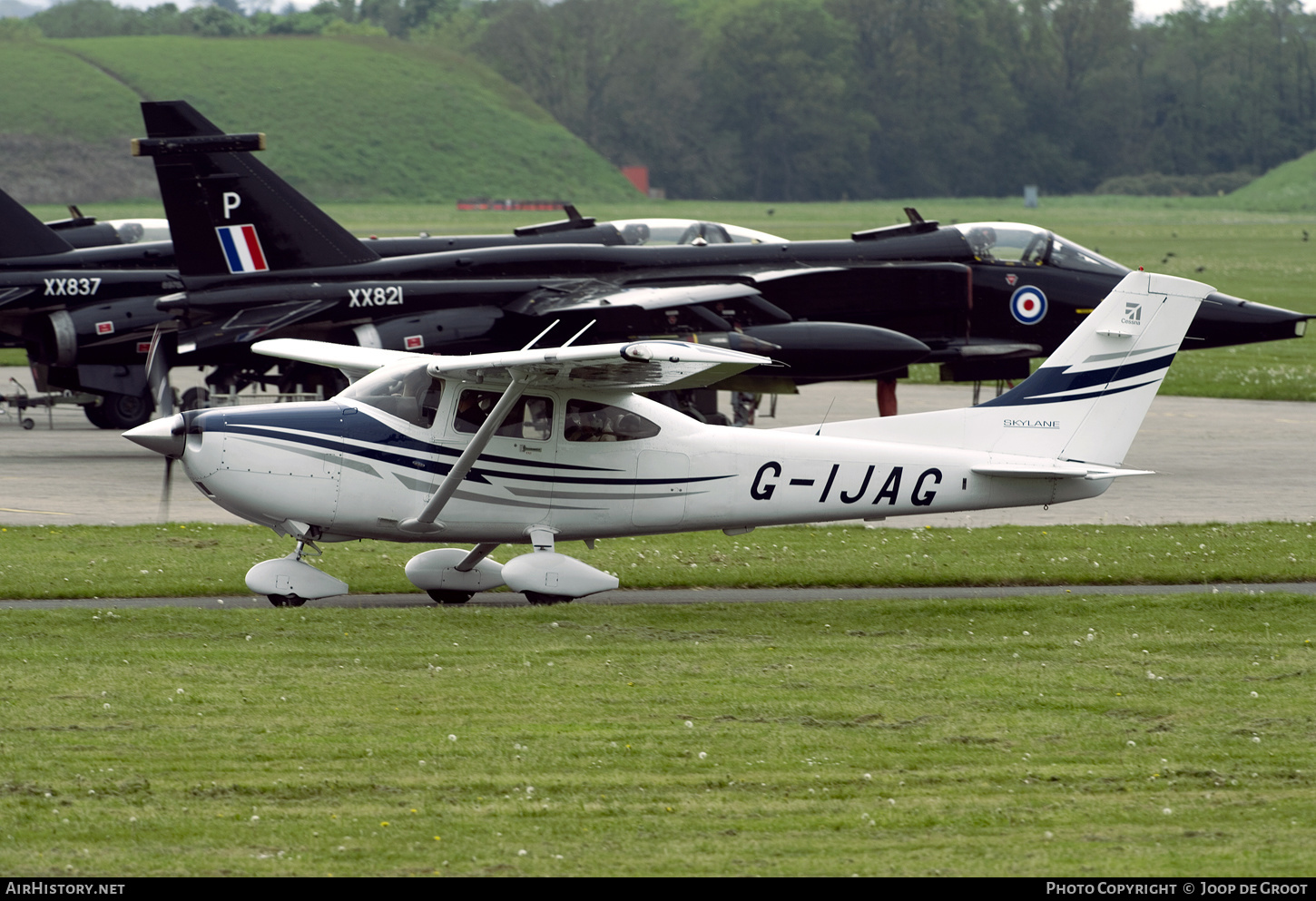 Aircraft Photo of G-IJAG | Cessna 182T Skylane | AirHistory.net #72168