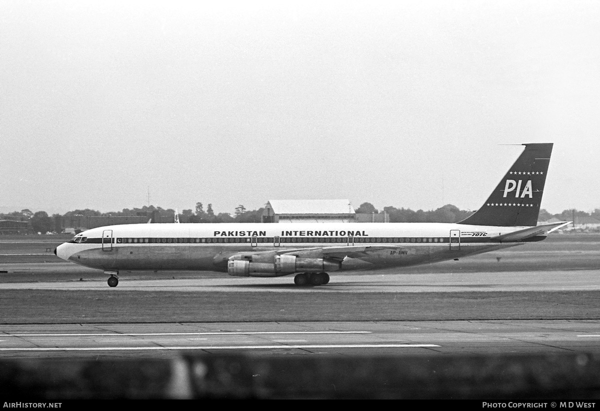 Aircraft Photo of AP-AWV | Boeing 707-373C | Pakistan International Airlines - PIA | AirHistory.net #72180