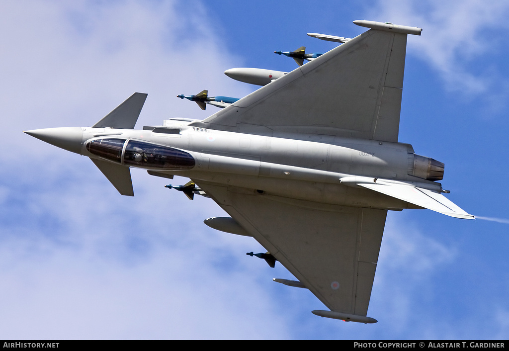 Aircraft Photo of ZJ700 | Eurofighter EF-2000 Typhoon FGR4 | UK - Air Force | AirHistory.net #72193