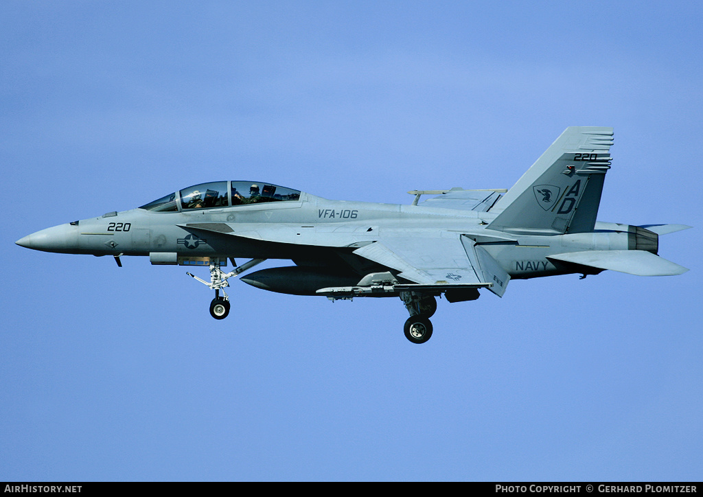 Aircraft Photo of 166660 | Boeing F/A-18F Super Hornet | USA - Navy | AirHistory.net #72194