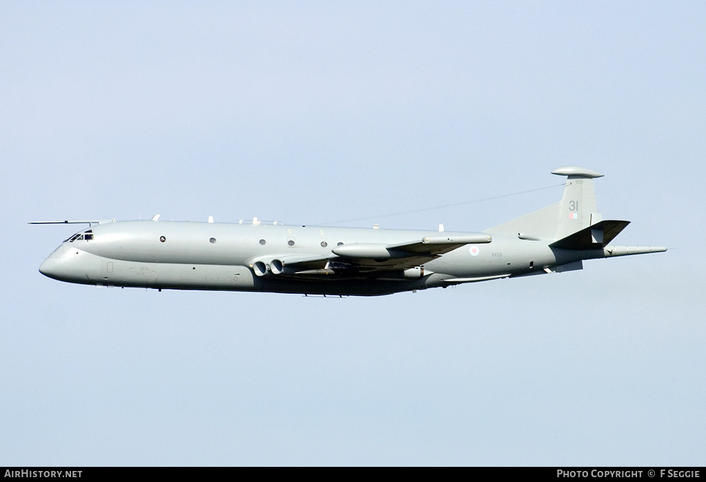 Aircraft Photo of XV231 | Hawker Siddeley HS-801 Nimrod MR.2P | UK - Air Force | AirHistory.net #72467