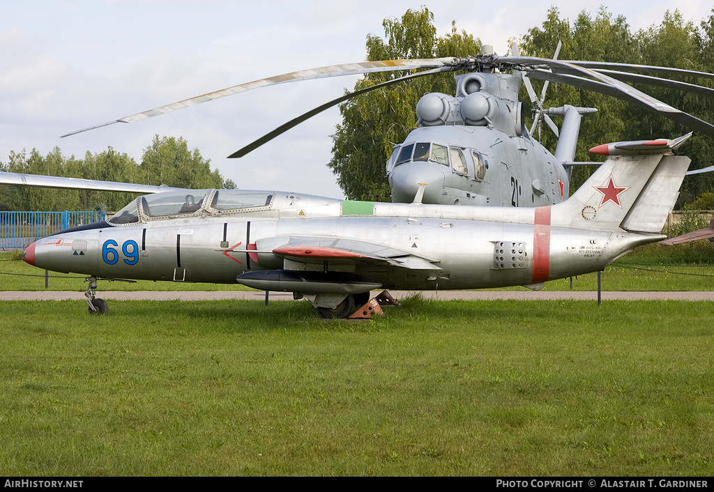 Aircraft Photo of 69 blue | Aero L-29 Delfin | Soviet Union - Air Force | AirHistory.net #72486