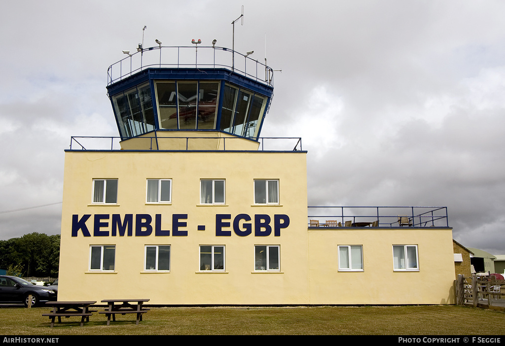 Airport photo of Kemble - Cotswold (EGBP / GBA) in England, United Kingdom | AirHistory.net #72499